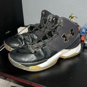 Curry Basketball shoes